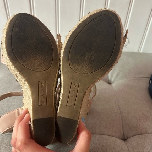 Black rivet women’s size 8 Tan wedge heals - Picture 4 of 11